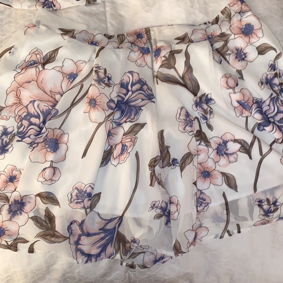 Floral Two piece set - Picture 7 of 7